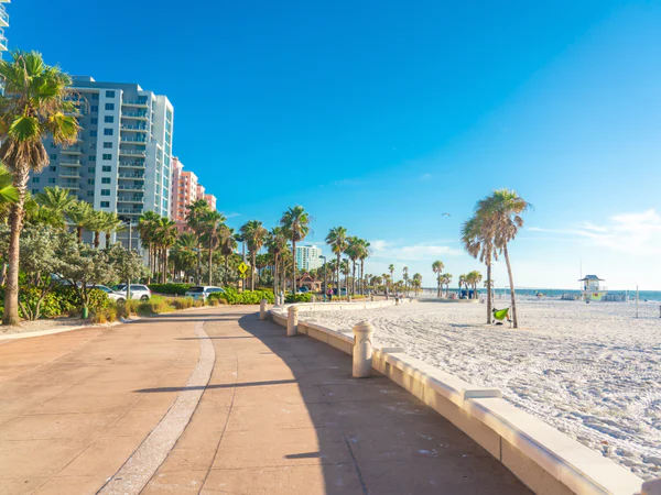 Hvid sandstrand ved Clearwater Beach i Florida