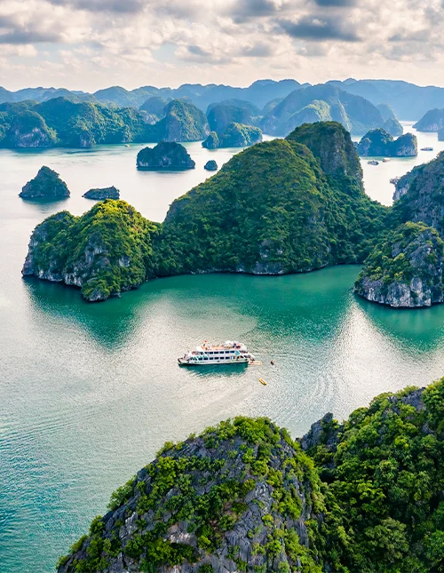 Udsigt over Lan Ha Bay i det nordlige Vietnam
