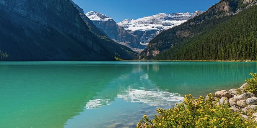Smukke Lake Louise i Banff Nationalpark i Canada