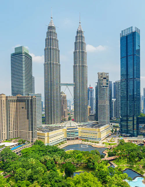 Udsigt over KLCC Park og Kuala Lumpurs skyline, Malaysia.