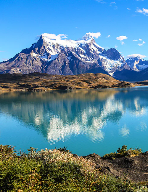 Udsigt over bjerge og søer i Torres del Paine Nationalpark, Chile