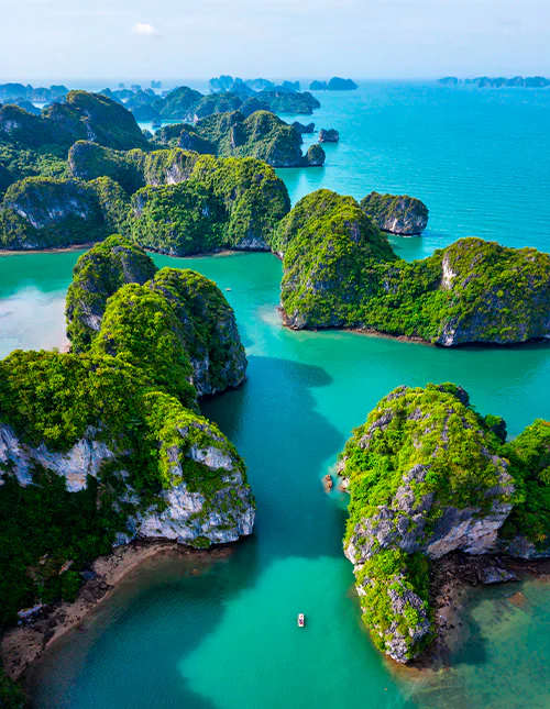 Udsigt over Ha Long Bay i det nordlige Vietnam