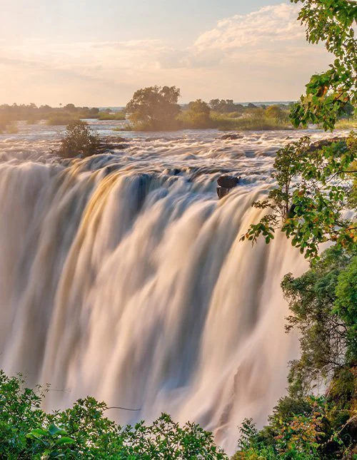 Smuk udsigt til det brusende Victoria Falls