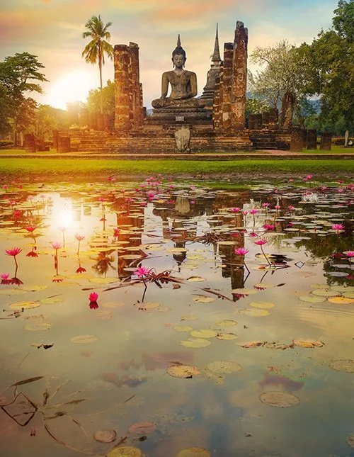 Solnedgang ved Buddha og lotusdam