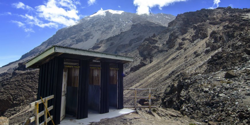 Toilet på Barufu base camp