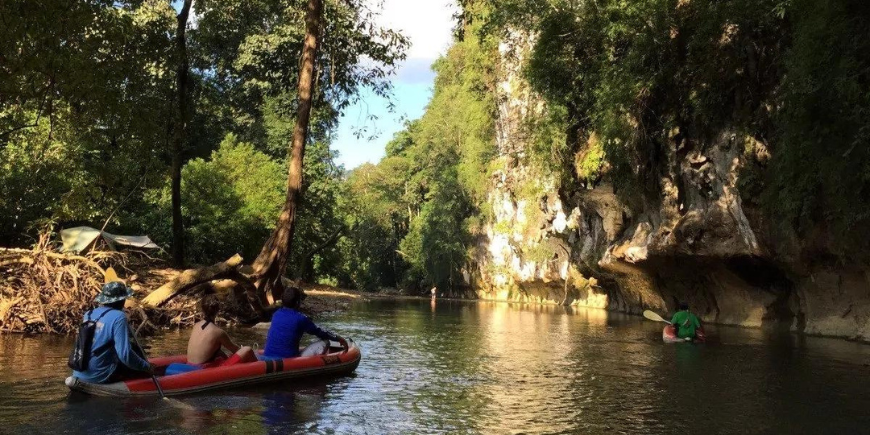 Kanotur på Khao Sok floden