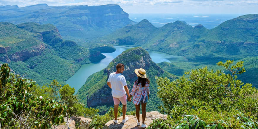 Et par kigger ud over en panoramisk rute i Sydafrika