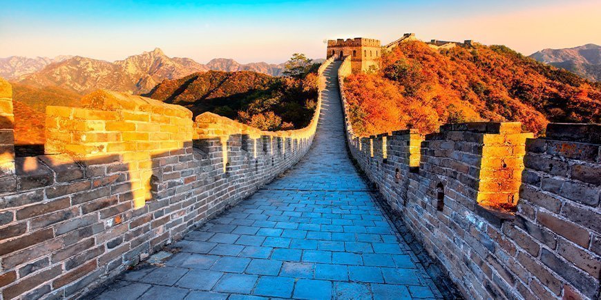 Efterårsfarver ved den Kinesiske Mur i Beijing