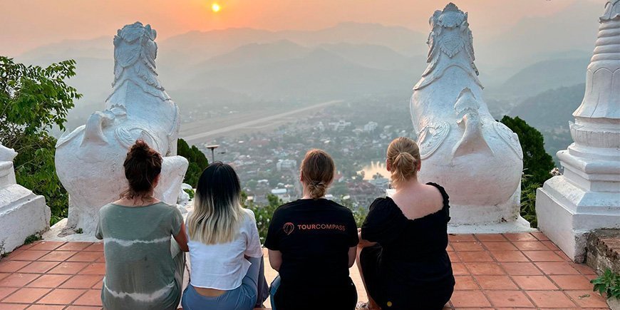 Solopgang ved Wat Phra That Doi Kongmu-templet