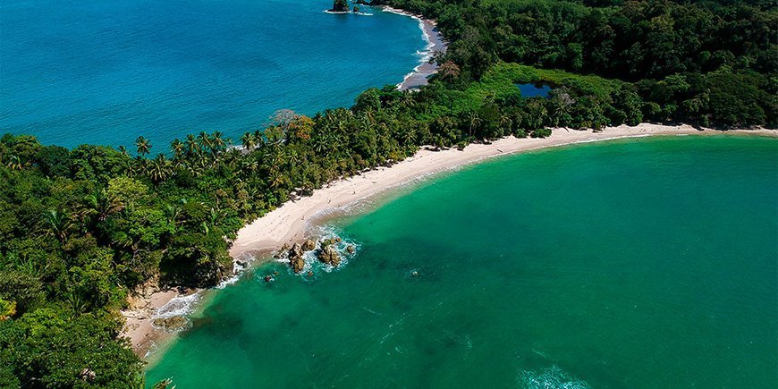 Manuel Antonio jungle og strand set fra oven