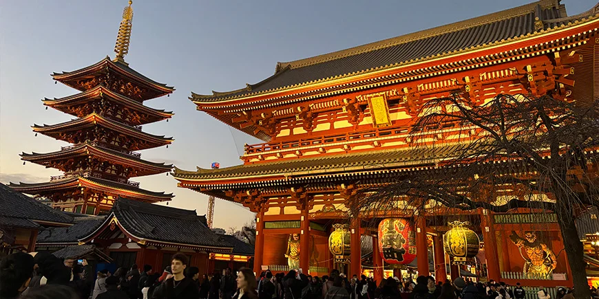 Senso-Ji i aftenlyset