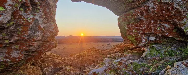 Solnedgang i Isalo Nationalpark i Madagaskar
