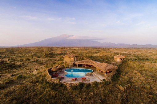 Osiligilai Maasai Lodge med Mount Kilimanjaro i baggrunden
