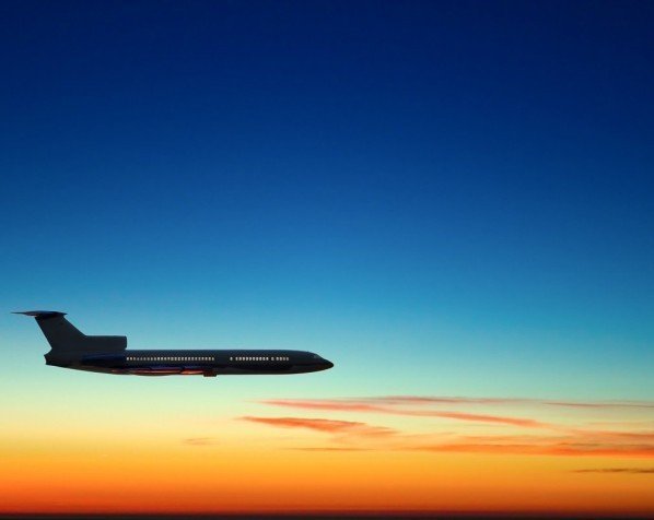 Fly fra Kenya til Danmark